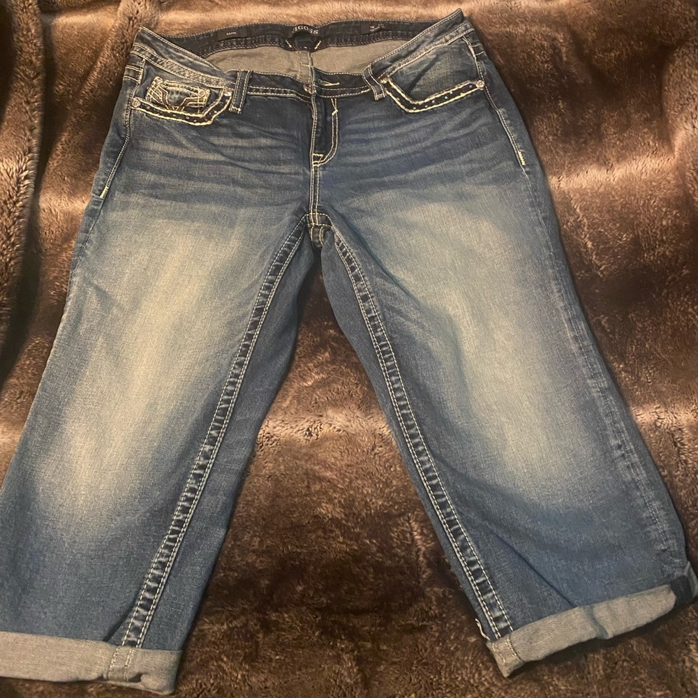 NWOT Vigoss Capris, Size 18